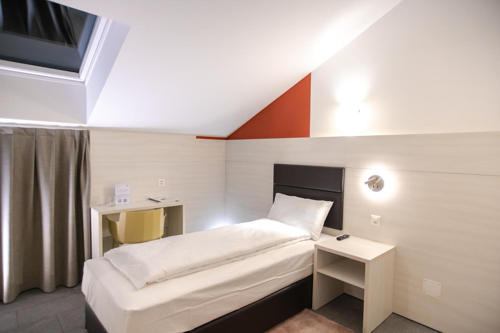 Miralago Locarno Easy Rooms Muralto Room photo