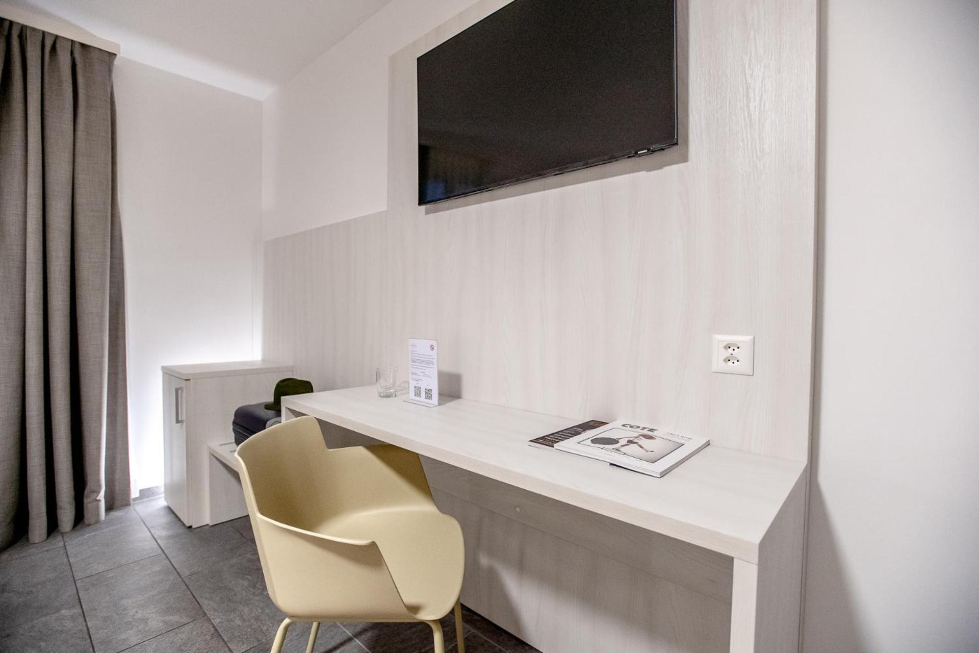 Miralago Locarno Easy Rooms Muralto Exterior photo